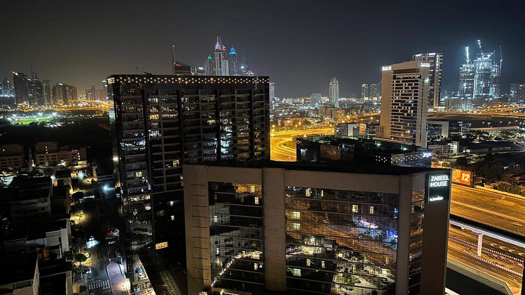 Vista Partition Room In Tecom Near Internet City Metro Dubai Exterior foto