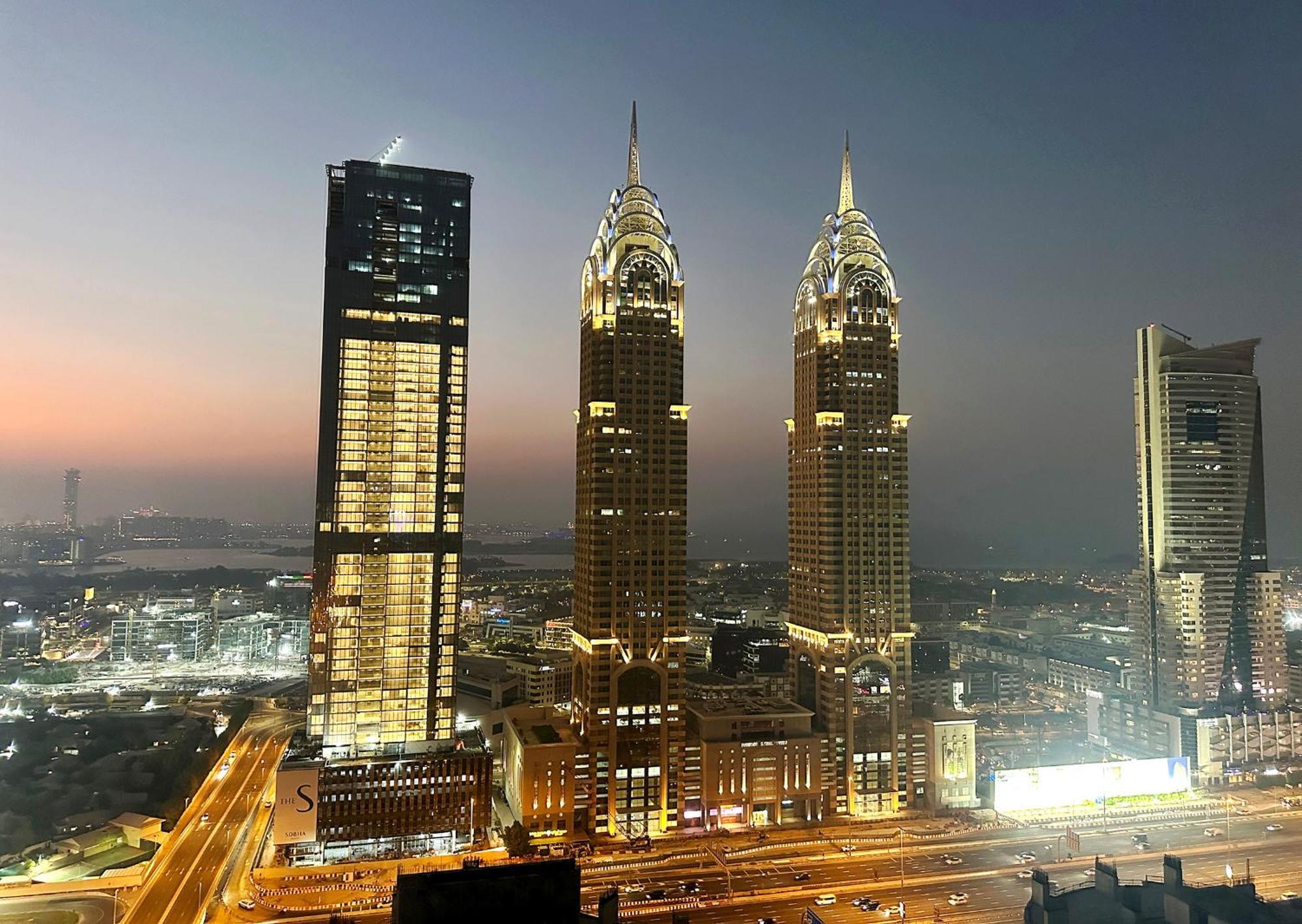 Vista Partition Room In Tecom Near Internet City Metro Dubai Exterior foto