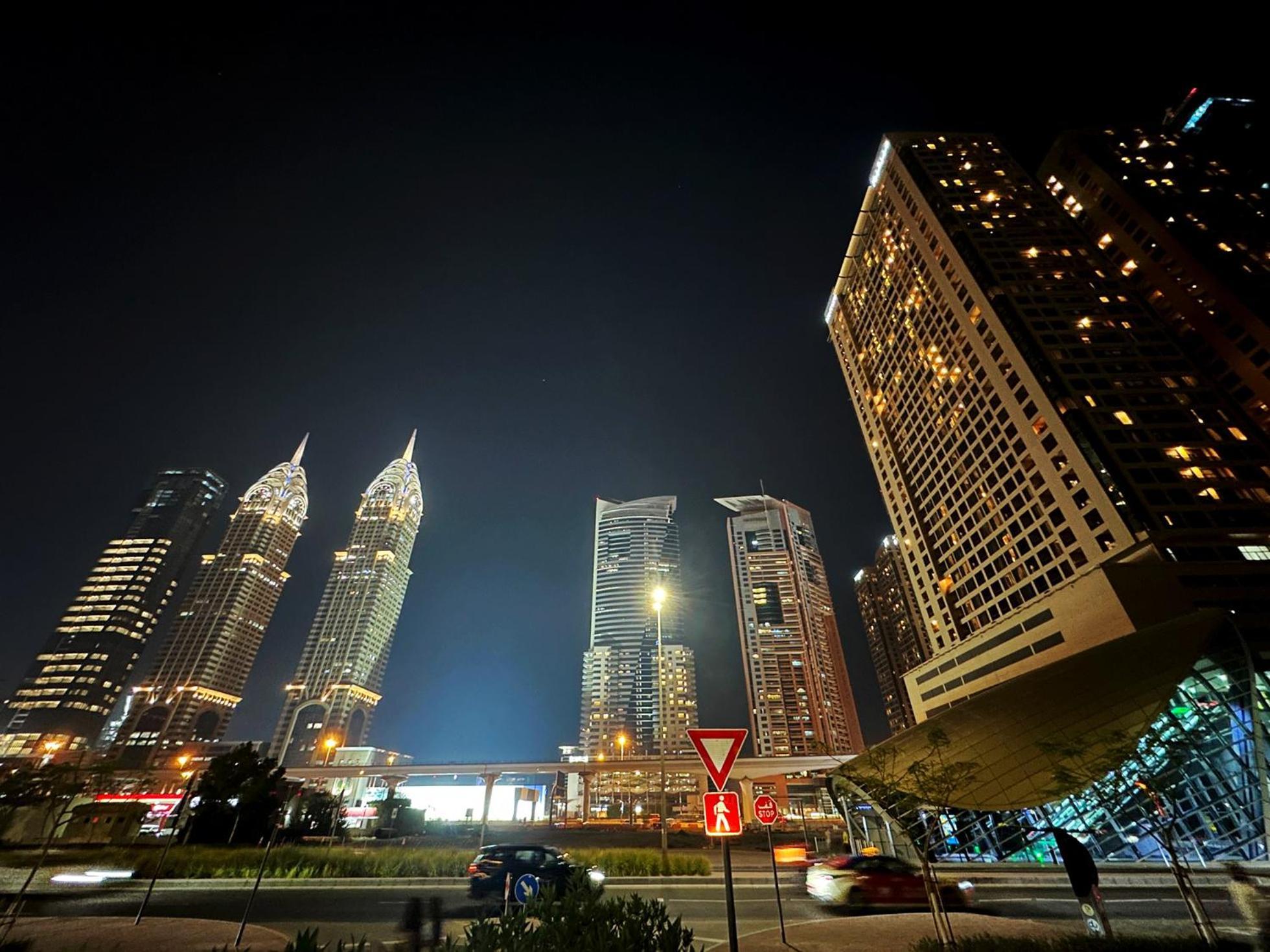 Vista Partition Room In Tecom Near Internet City Metro Dubai Exterior foto